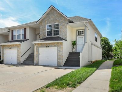 1201 N Mart Way Dr #109, Olathe, KS, 66061