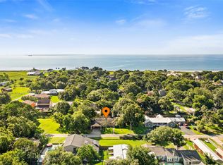 4727 Bland St, Seabrook, TX 77586