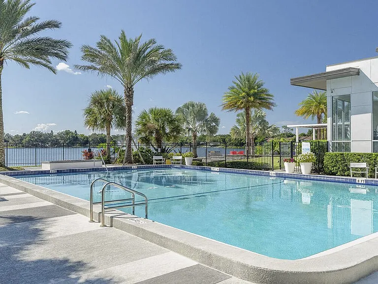 Lakeside Villas — Photo 8