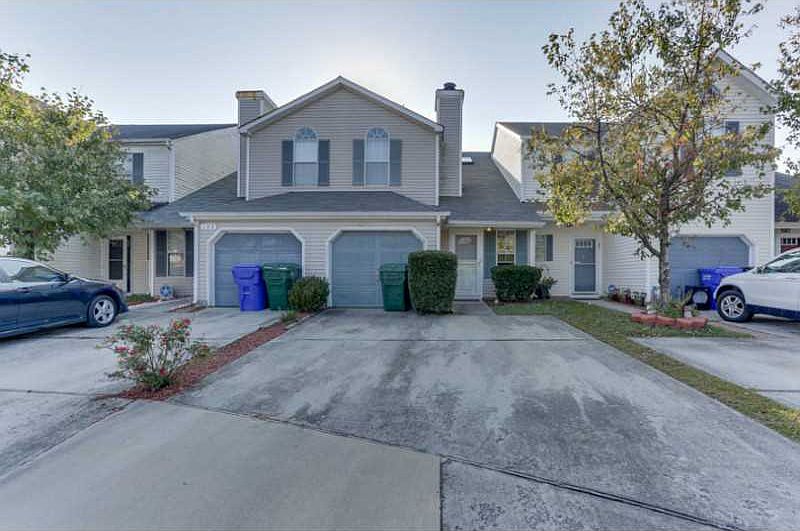1st image of 195 E Wexford Dr