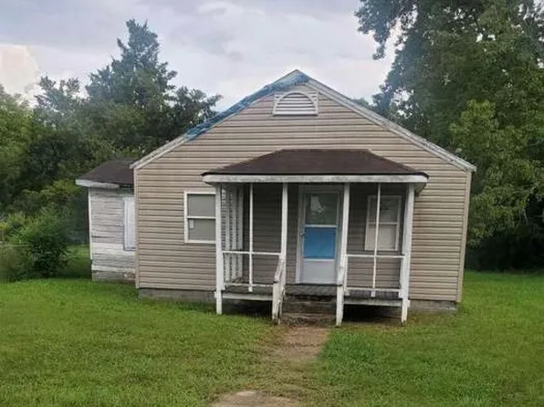 519 Wagram St, Laurinburg, NC 28352