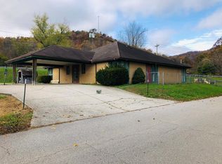 58 River St, Vanceburg, KY 41179