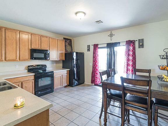 2nd image of 808 W Saint Kateri Ave