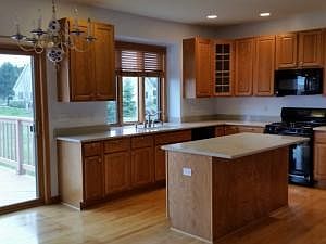 5th image of 8571 S Parkland Dr