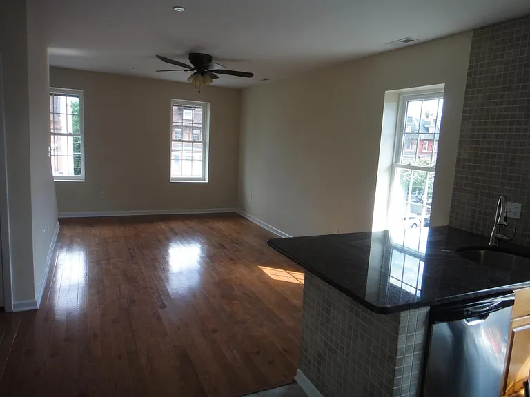 5115 Chester Ave #D — Photo 13