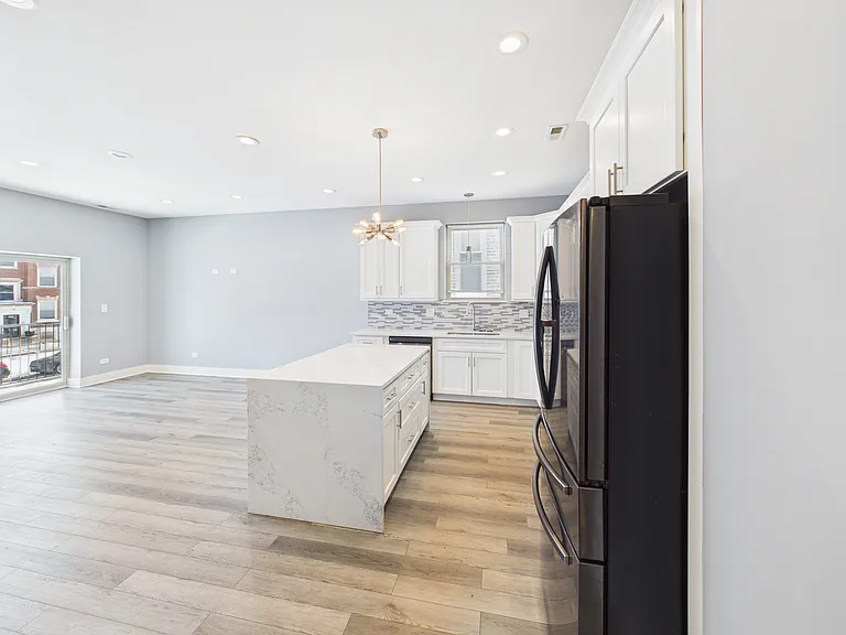 6632 S Kenwood Ave #2 — Photo 9