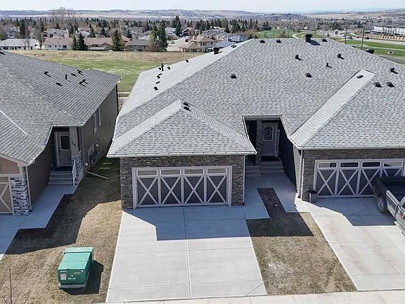 3rd image of 31 N Wolf Cres