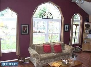 48 Lakeside Dr, Marlton, NJ 08053