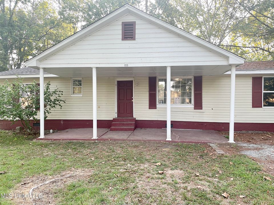 1st image of 1235 Jacks Ave