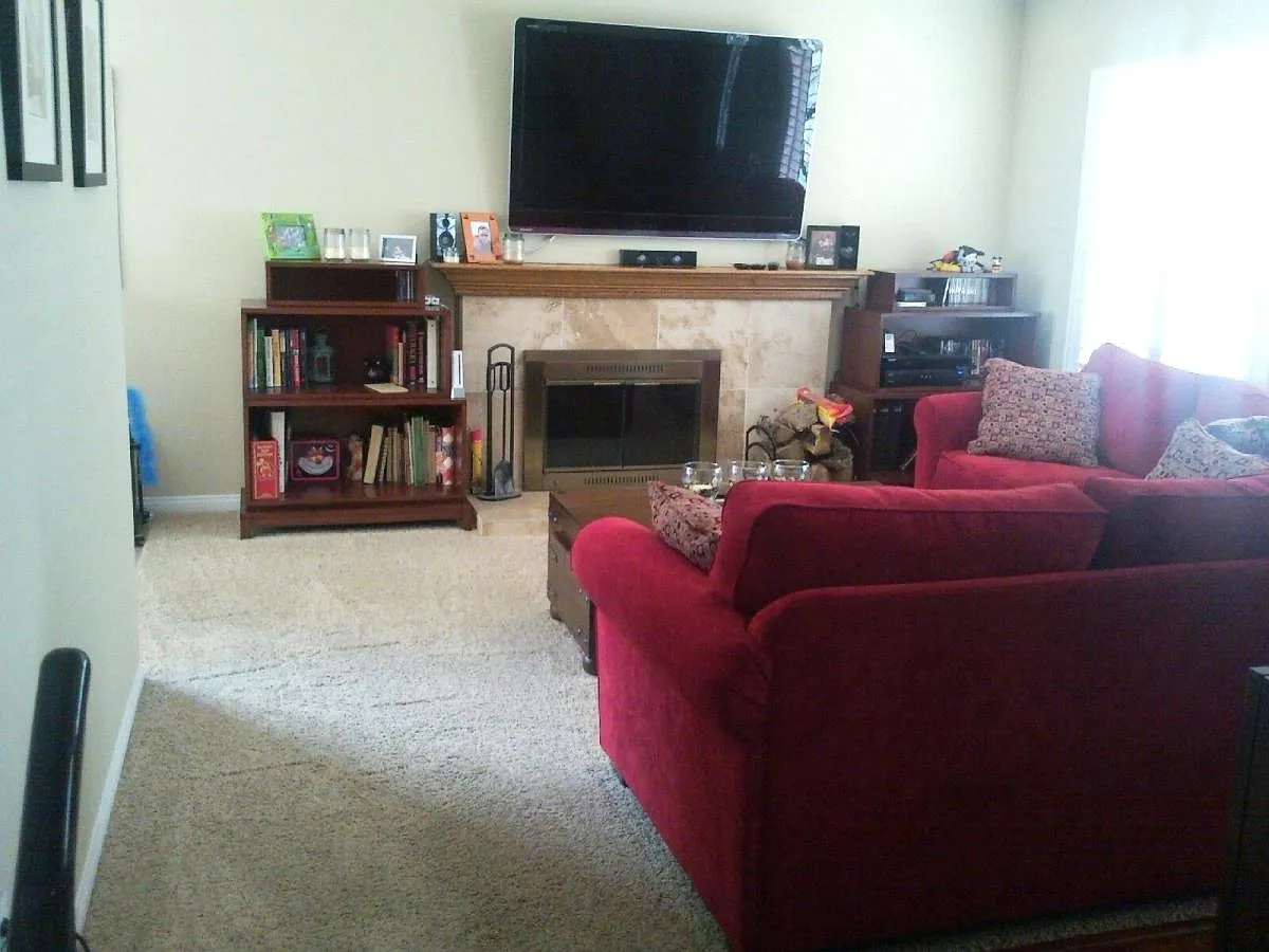 3 bed, 1080 sqft, $2,800 — Photo 3