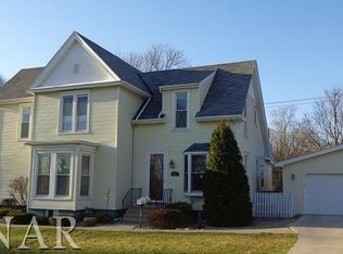 505 E Washington St, Le Roy, IL