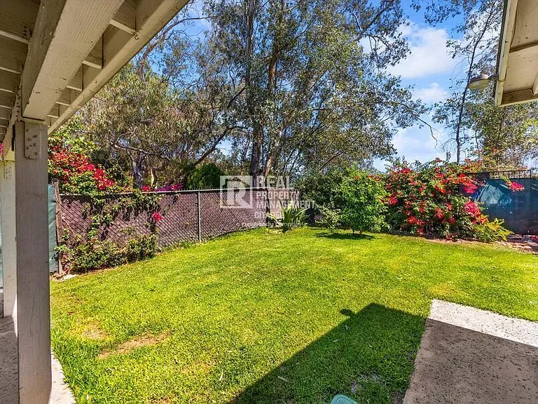 16653 Mallory Dr — Photo 38