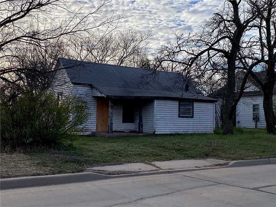 1st image of 912 N Washington Ave