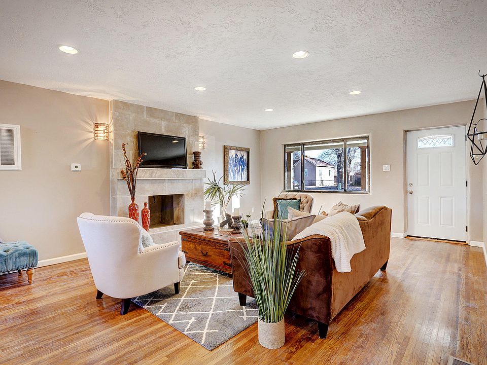 1st image of 3831 La Plaza Dr NW