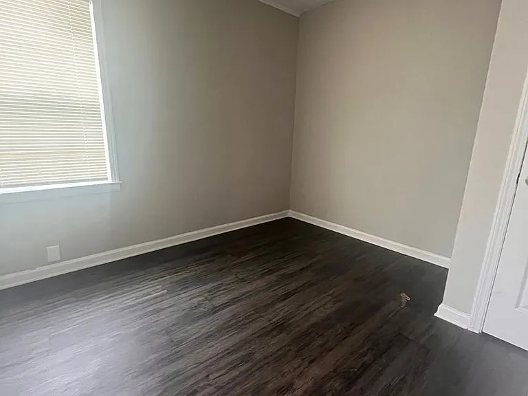 2812 Amsden Ave — Photo 3