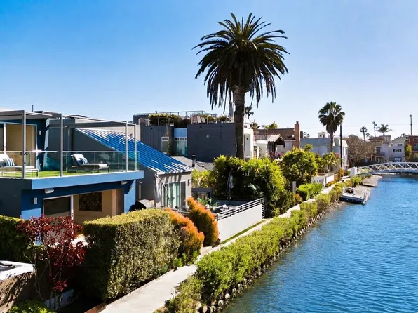 230 Carroll Canal, Venice, CA 90291