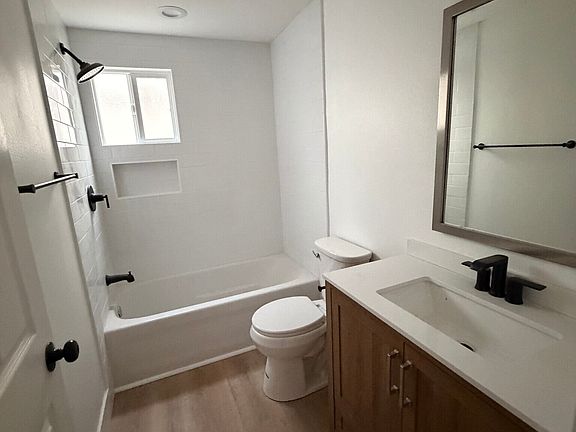 3rd image of 212 S Orange Ave #F