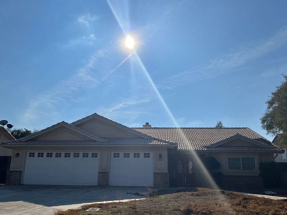 2nd image of 3411 Trojes Ave