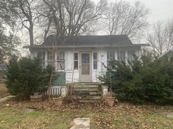 310 E Orchard St, Forrest, IL 61741