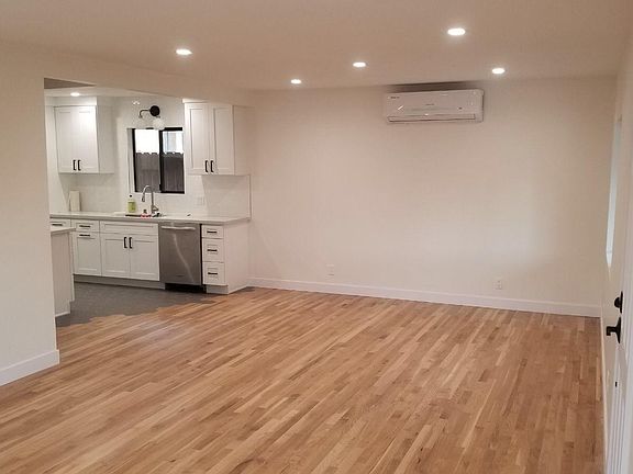 4th image of 2647 Alice St
