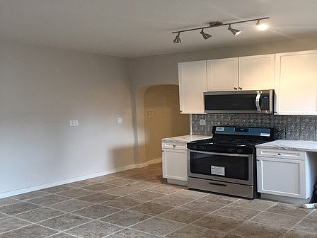 5th image of 720 Degraw St #B
