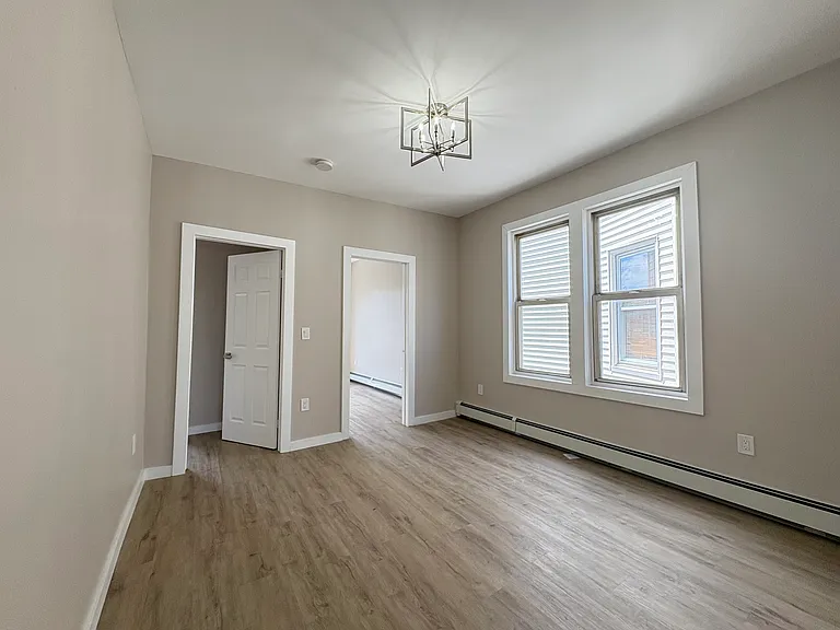 8 Sheffield St #2L — Photo 3