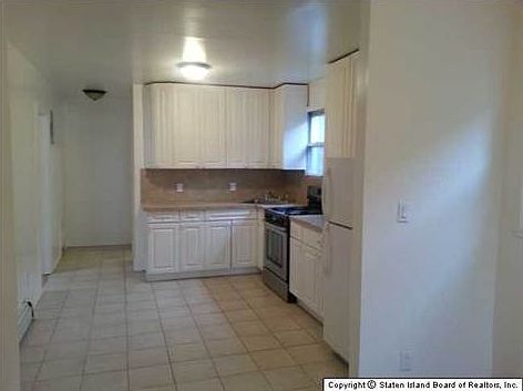 2nd image of 233 Pulaski Ave