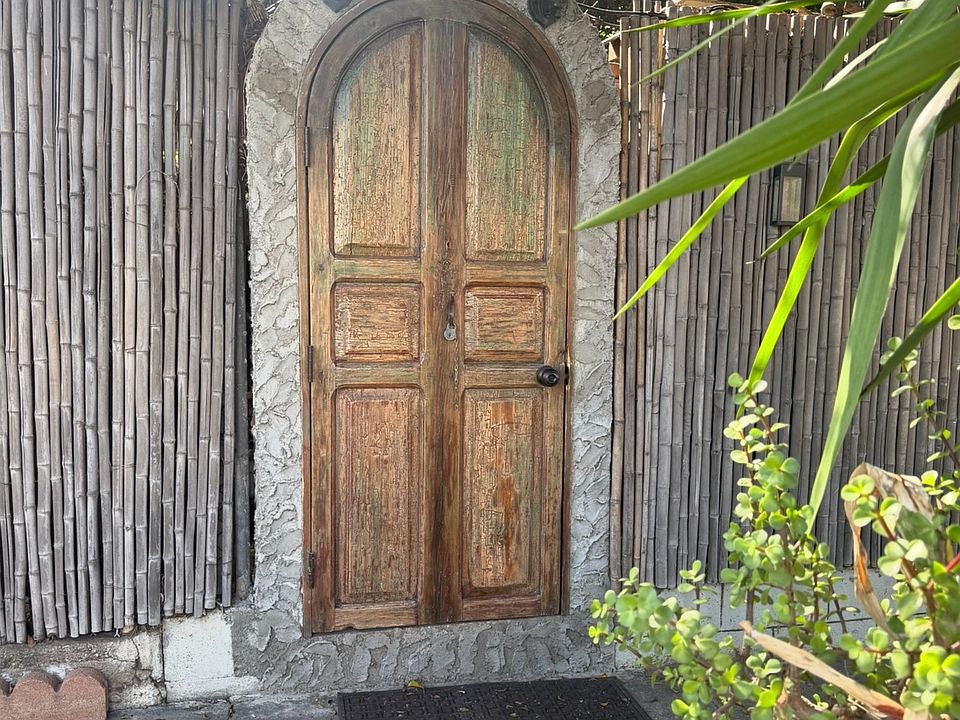 1st image of 920 S Bernal Ave