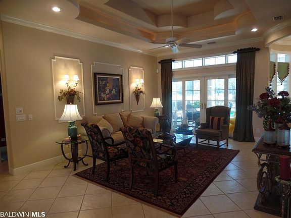 5th image of 255 Royal Dr