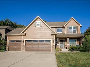 354 SE Wood Ln, Lees Summit, MO 64063