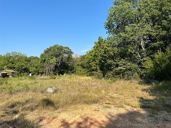 3rd image of 7550 Shady Ln