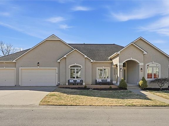 2nd image of 10308 Granada Ln
