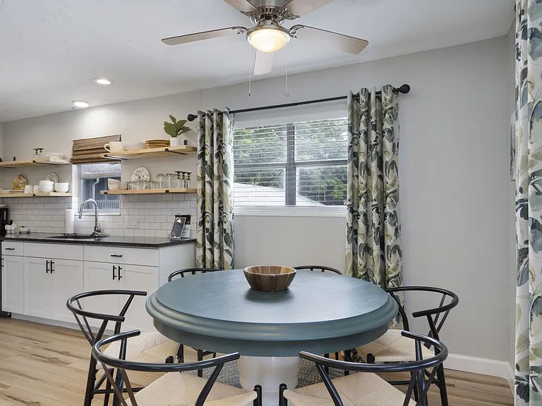 4705 Hollingsworth Ave — Photo 32