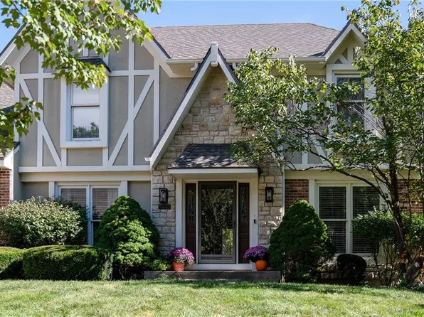 12341 Walmer St, Overland Park, KS 66209