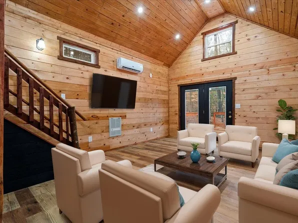 102 Sunrise Ln, Rogers, KY 41365