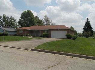 525 Mayfair Dr, Washington Court House, OH 43160