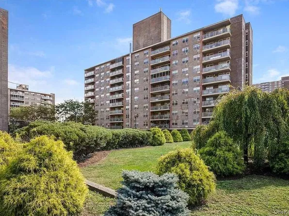 380 cozine Avenue #2A, Brooklyn, NY 11207