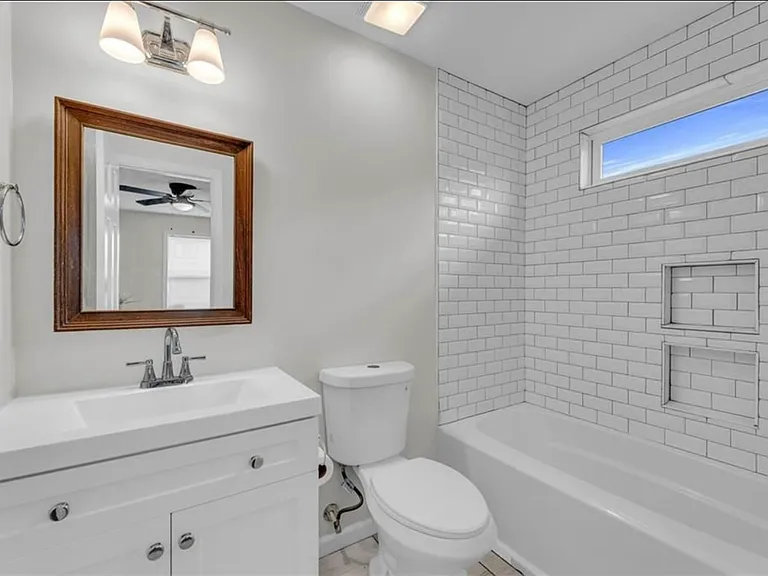 2942 Wayne Ave #1 — Photo 15