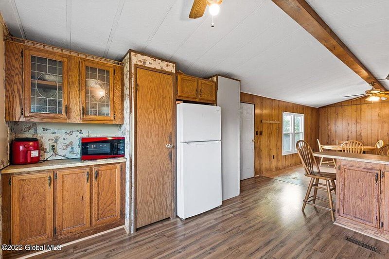5th image of 104 Independence Lane