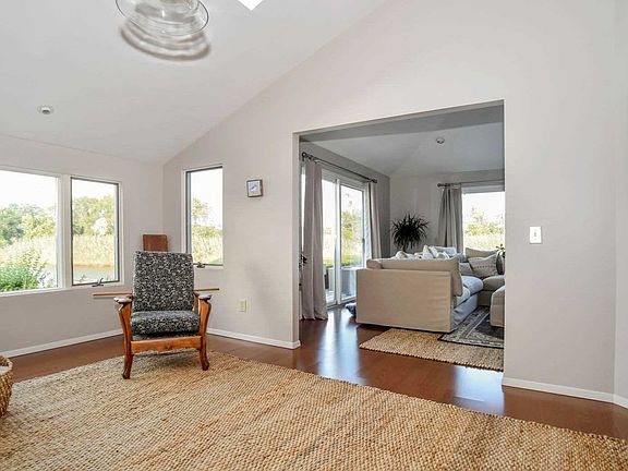 4th image of 53 Harbour Dr