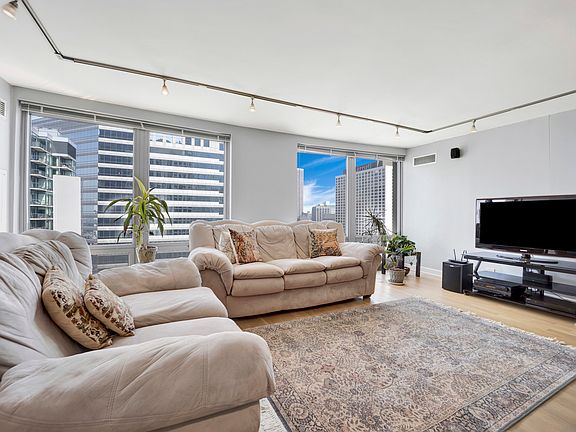 4th image of 440 N Wabash Ave APT 3606