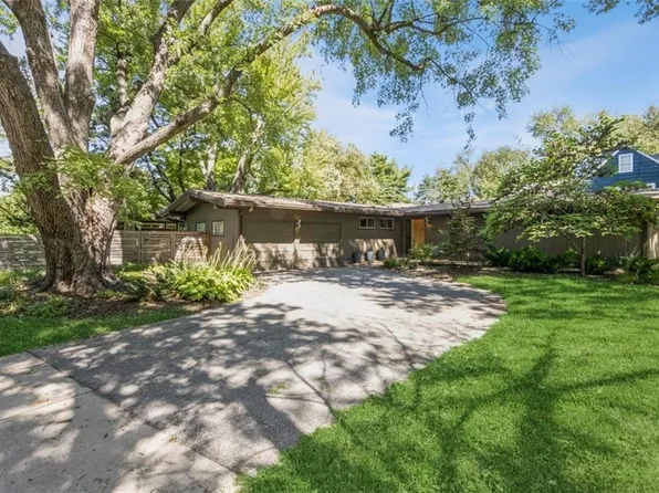 6616 W 65th Ter, Overland Park, KS 66202