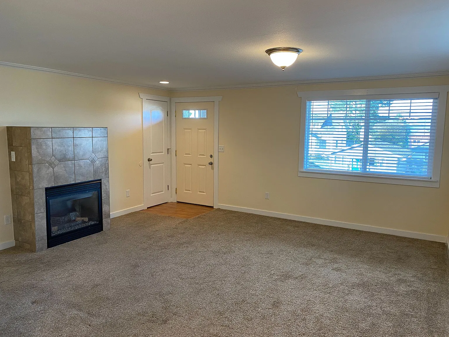 Irving View Apartments — Photo 3