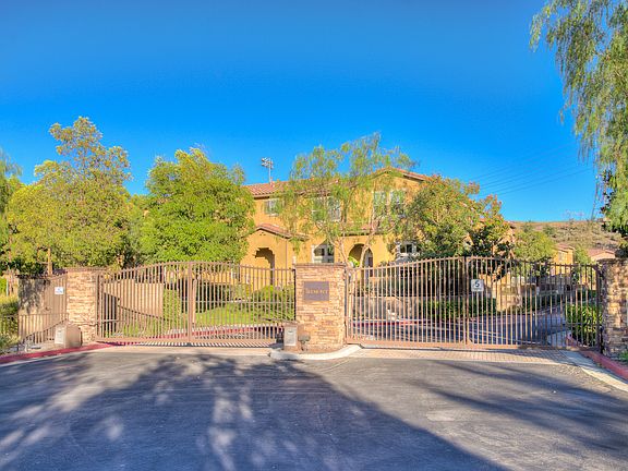 97 Unit Gated Complex