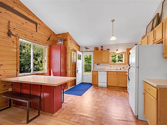 4th image of 24216 Williams Road