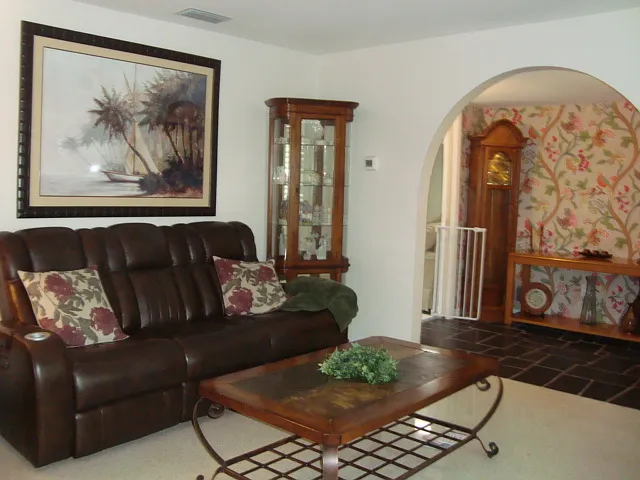 1 Eastwood Ln — Photo 5