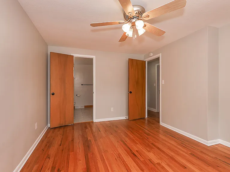 22290 Sharon Ln — Photo 16