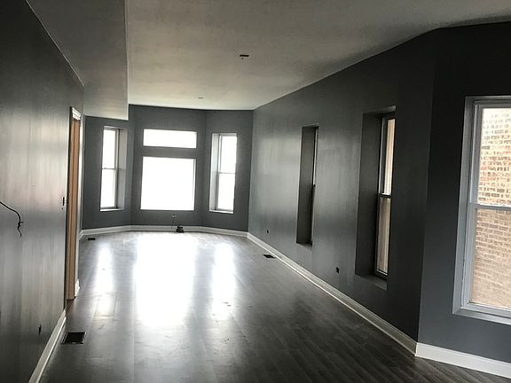 3rd image of 3923 W Gladys Ave #1