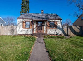 1513 Elm Ln, Moline, IL 61265