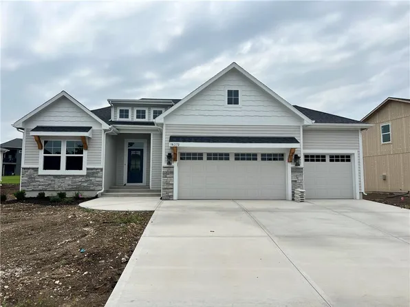 16372 Spring Valley St, Gardner, KS 66030